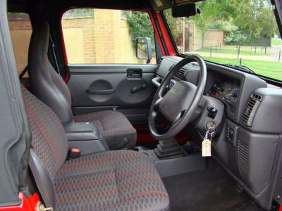 Jeep Wrangler 4.0 Sport 2dr Estate Petrol Red/black