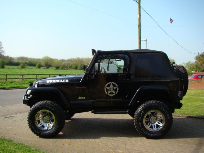 Jeep Wrangler 4.0 Sport 2dr Estate Petrol Black