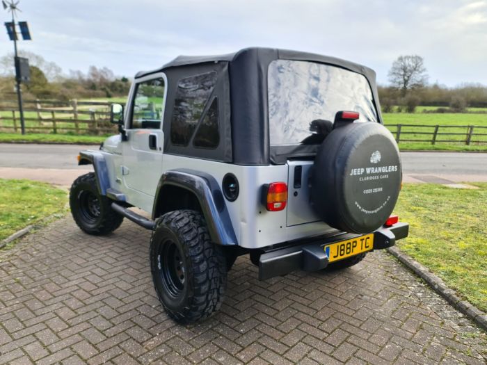 Jeep Wrangler 4.0 Grizzly 2dr Convertible Petrol Silver